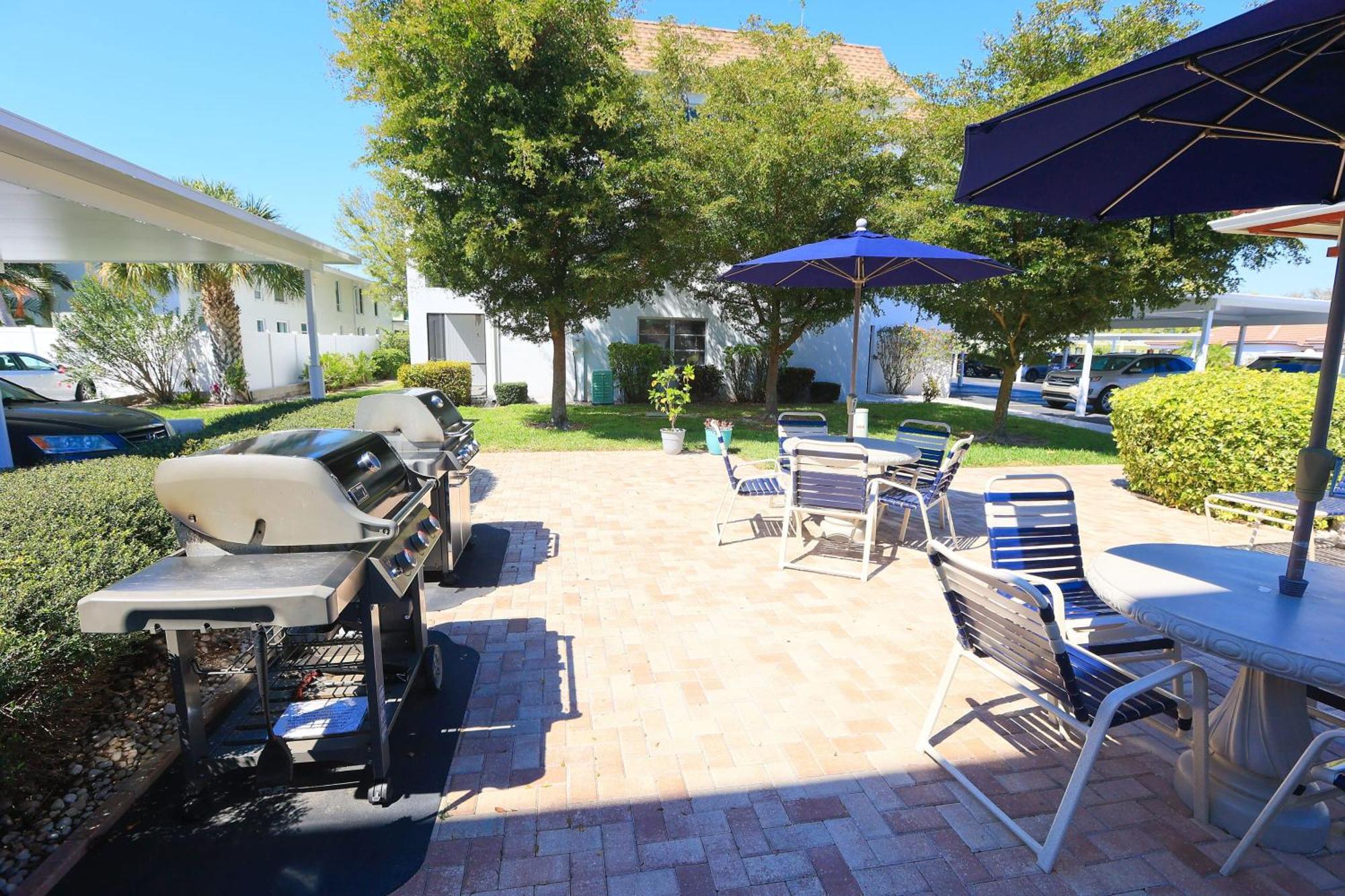 Updated With Pool, Walk To Crescent & Restaurants! Sarasota