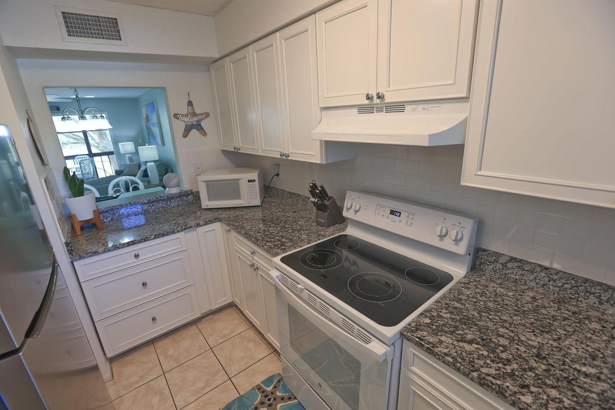 Updated With Pool, Walk To Crescent & Restaurants!